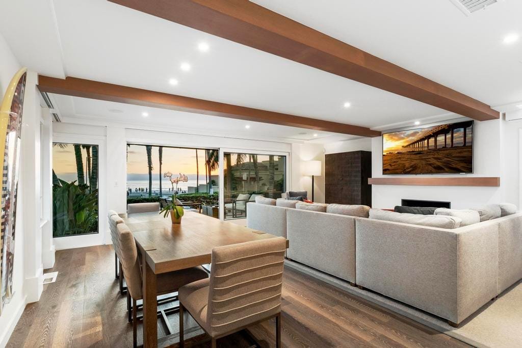 La Jolla Shores Beachfront Bliss w/ AC gallery image 5