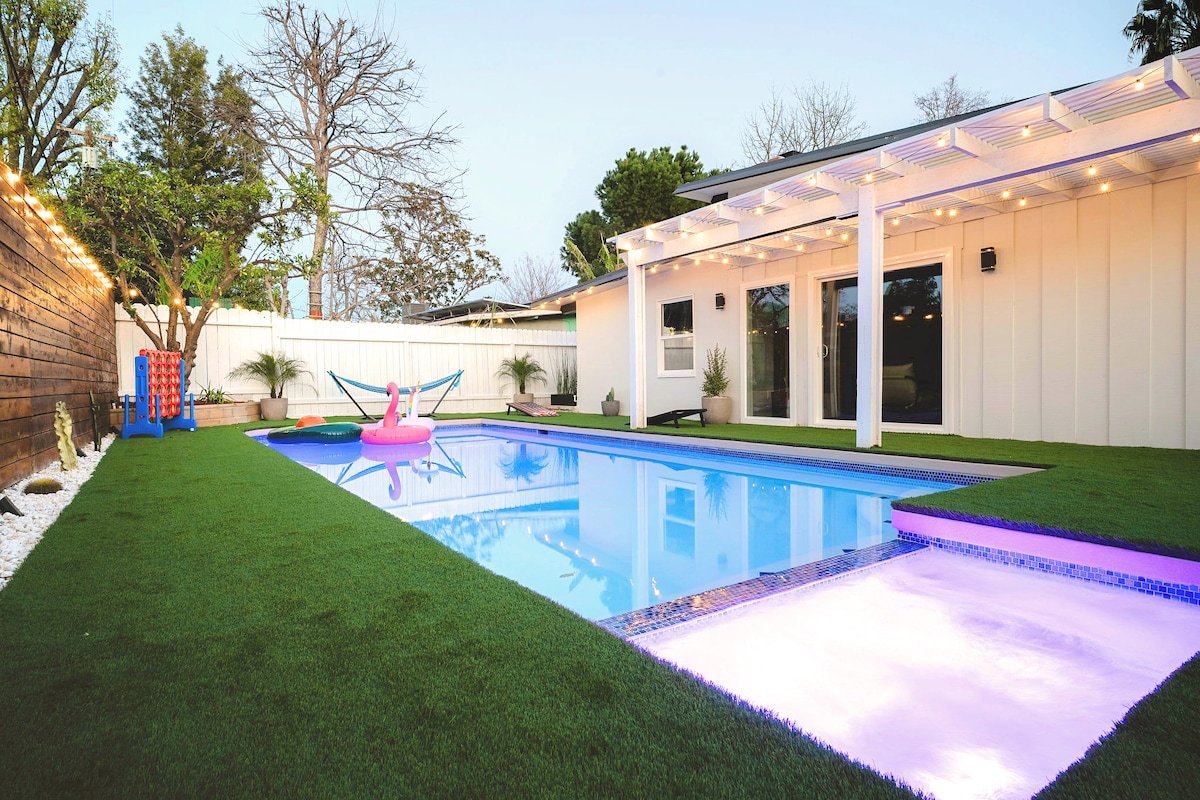 Modern Pool House I 4Beds I Spa I Game Room gallery image 2