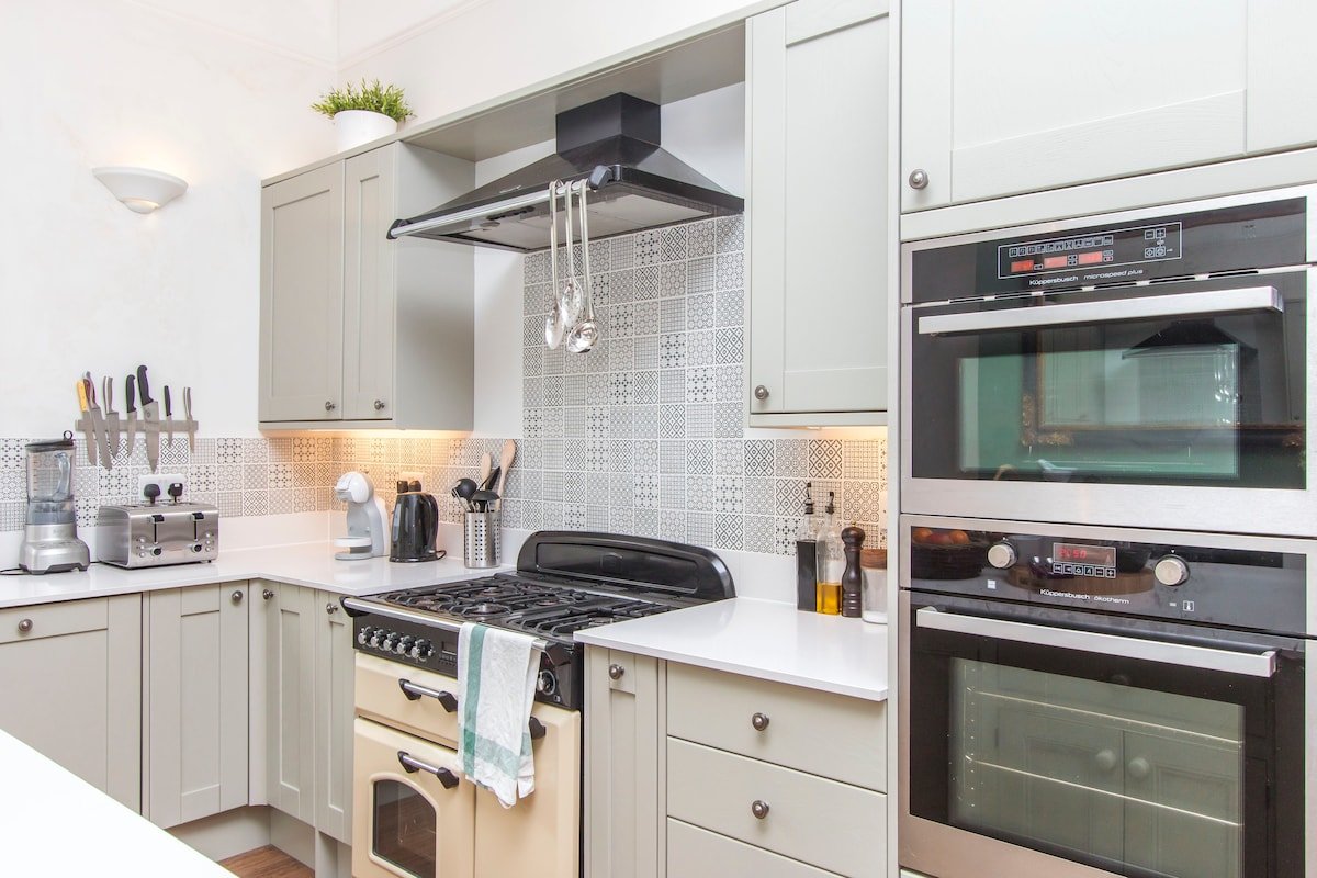 Georgian Townhouse, 3 Berkeley Square, Clifton gallery image 4