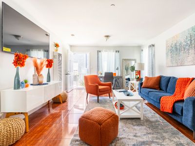 Bright 2-BR Home with Free Parking in Center-City