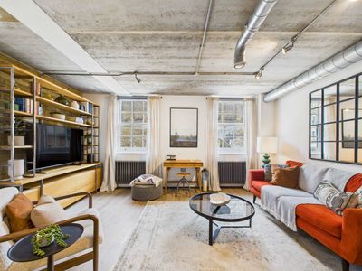 Edgy & Industrial Southwark Apartment