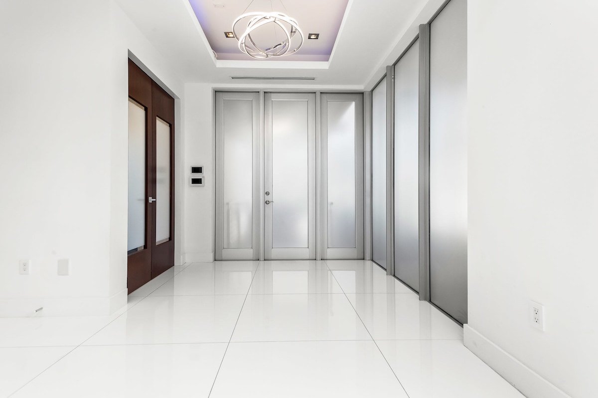 Stunning Modern Waterfront Estate w/ Private Dock gallery image 3