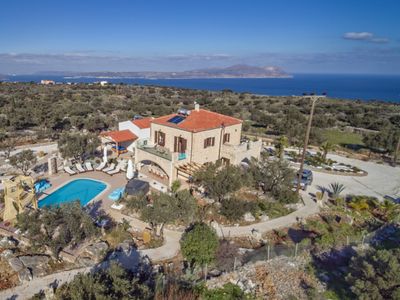 Lux Villa★Heated pool★Outdoor Jacuzzi★BBQ &Seaview