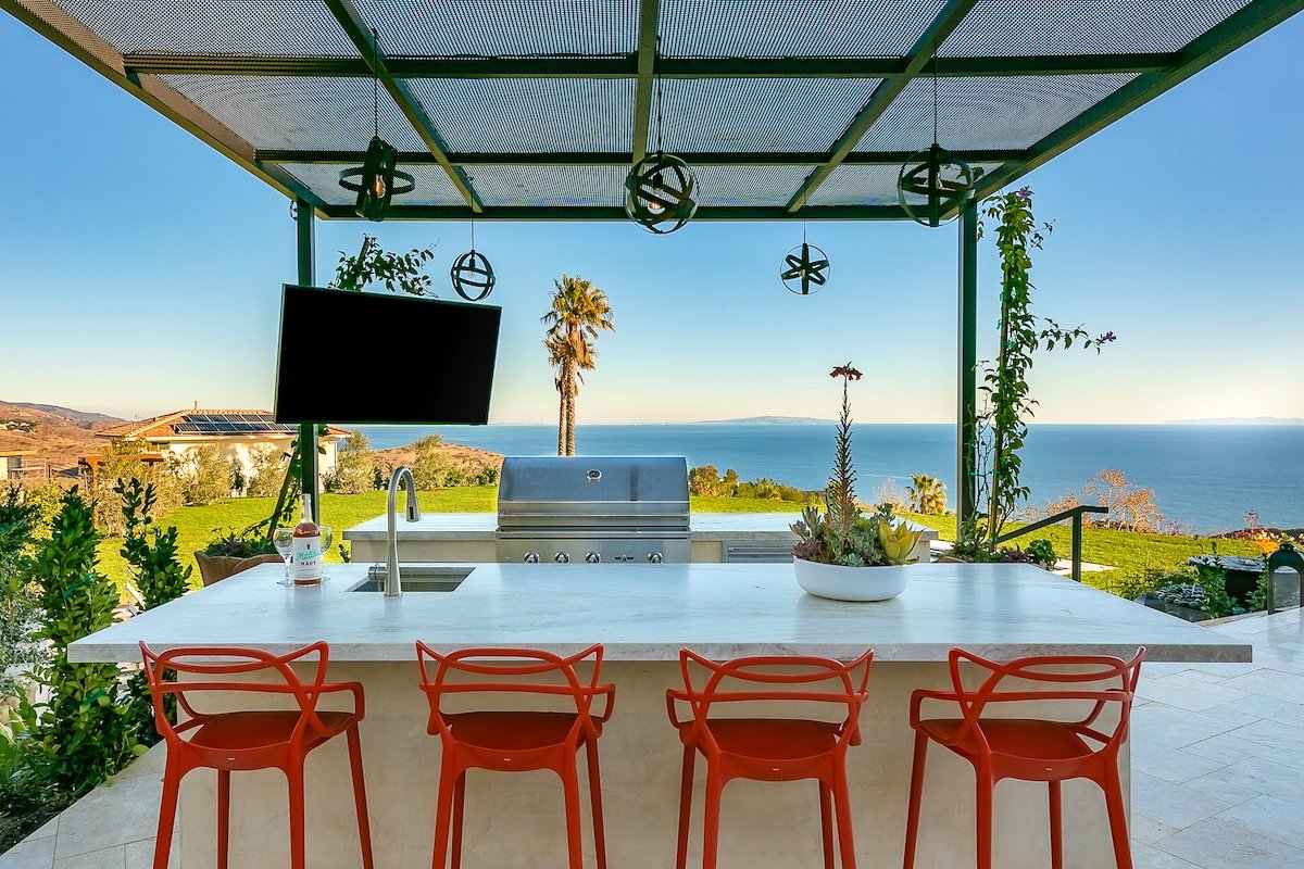 Malibu Villa 180 Degree Unobstructed Ocean Views gallery image 3