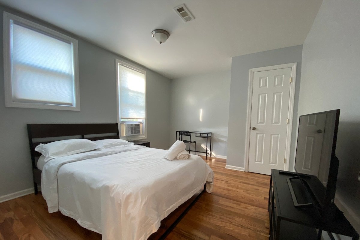 Modern 4 bedrooms Apartment with TV&WiFi gallery image 4