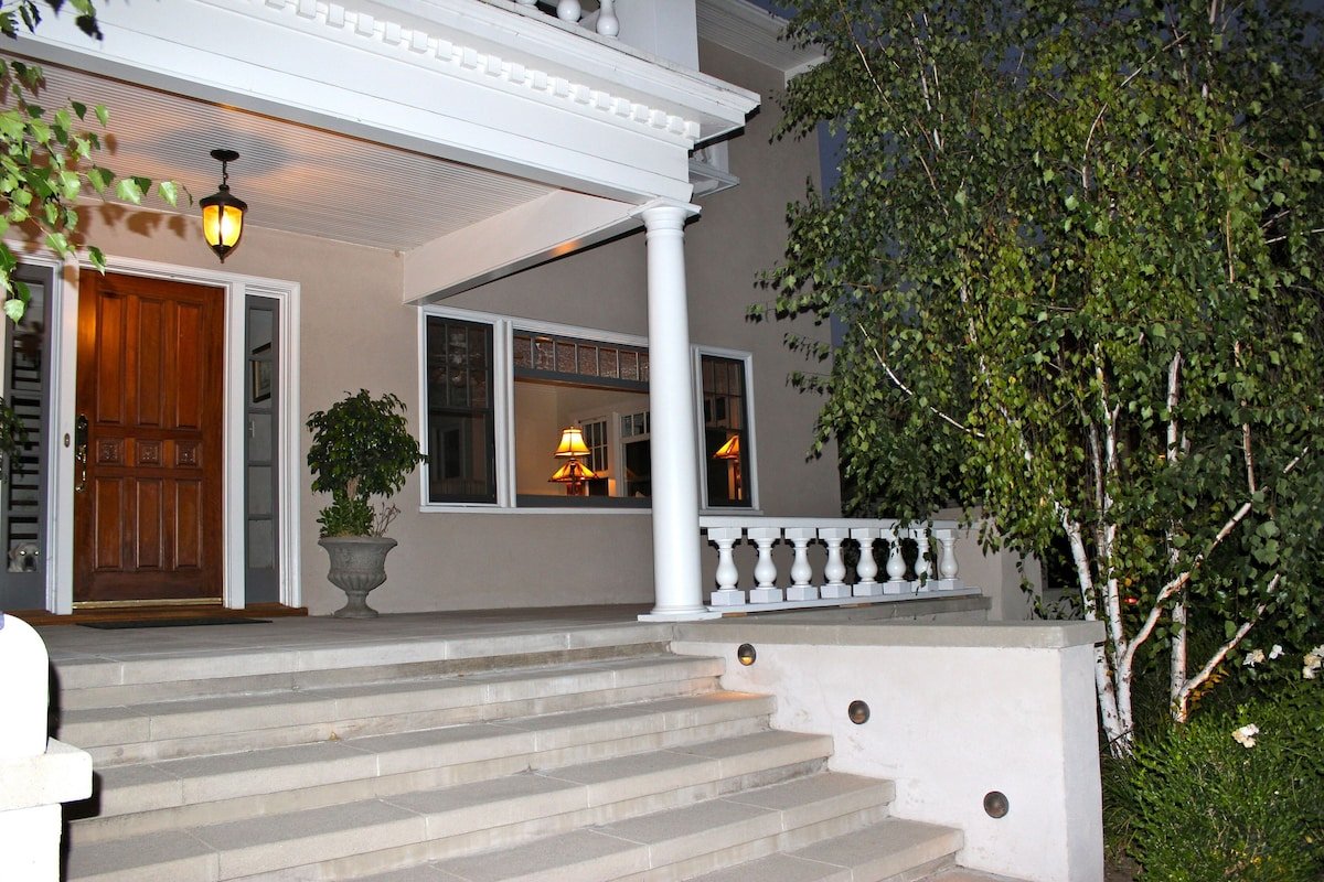 1922 Historic Pasadena Home Special December Rates gallery image 5