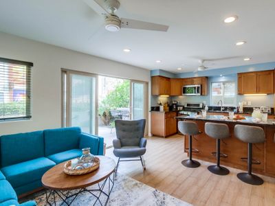 Island Sands 1 | 4BR Beach Escape in Heart of MB