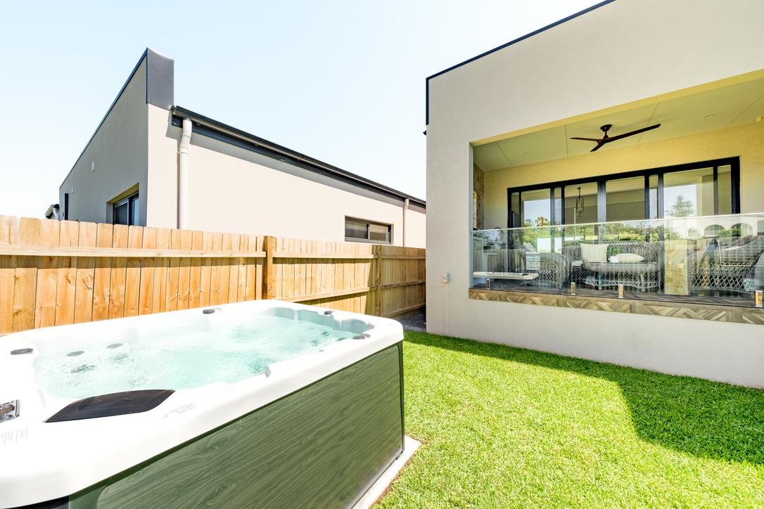 Summerland 8 @ Glorious Diamond Beach with Outdoor gallery image 4