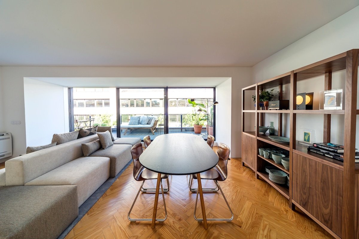 Our Home Porto Taipei | Penthouse w/ Two Terraces gallery image 4