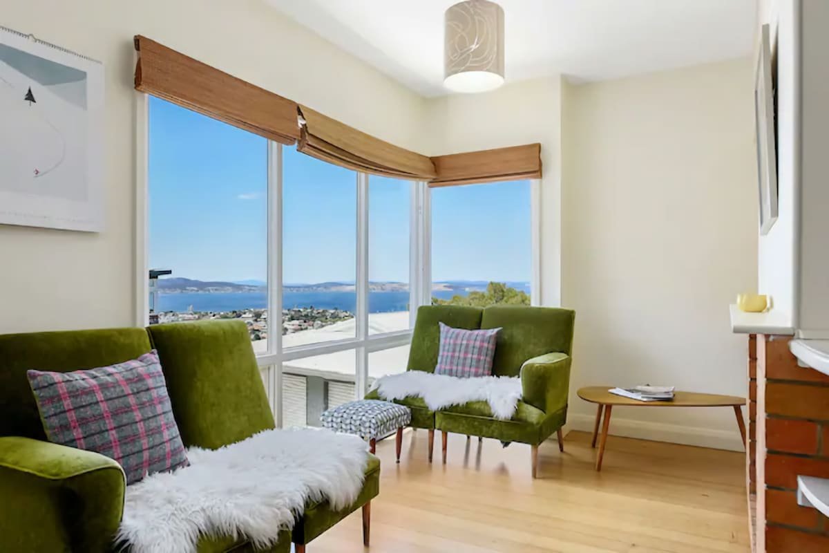 Poet s House 6br fabulous character WOW views gallery image 4