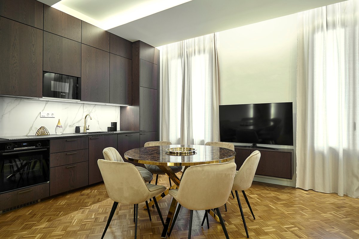 Luxury apartment in center town