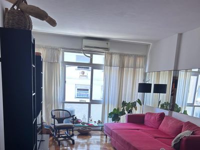 A passos da Praia de Ipanema.