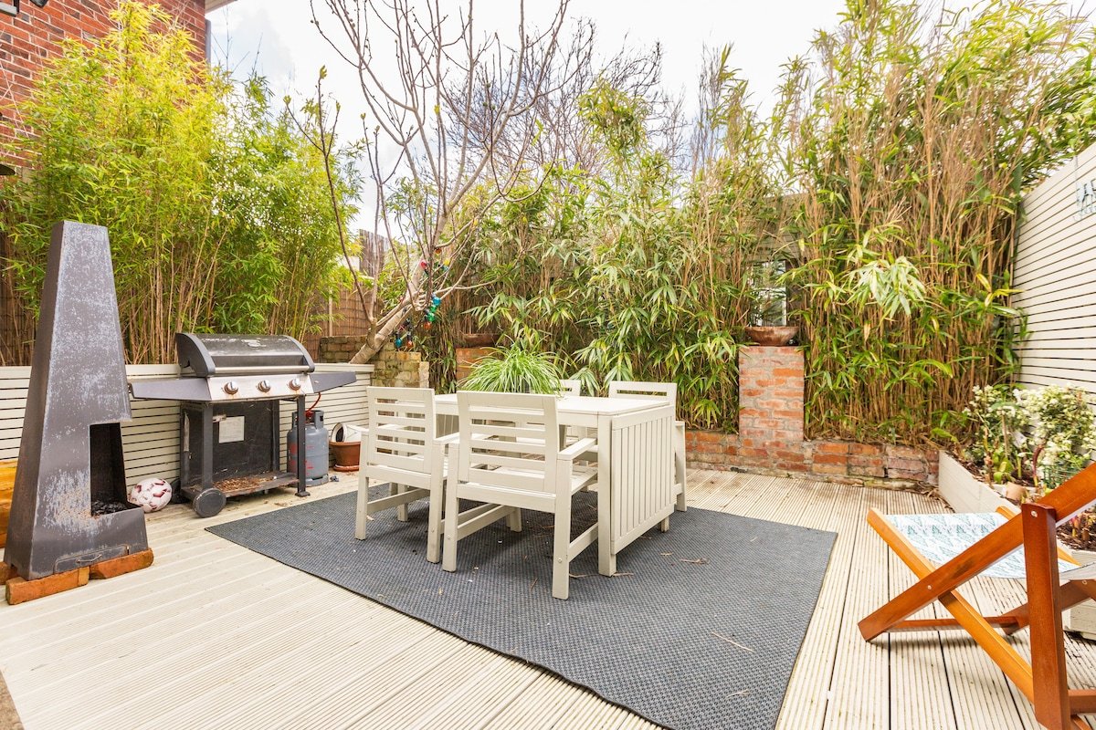 Architect’s Dublin City ,Central heritage home . gallery image 3