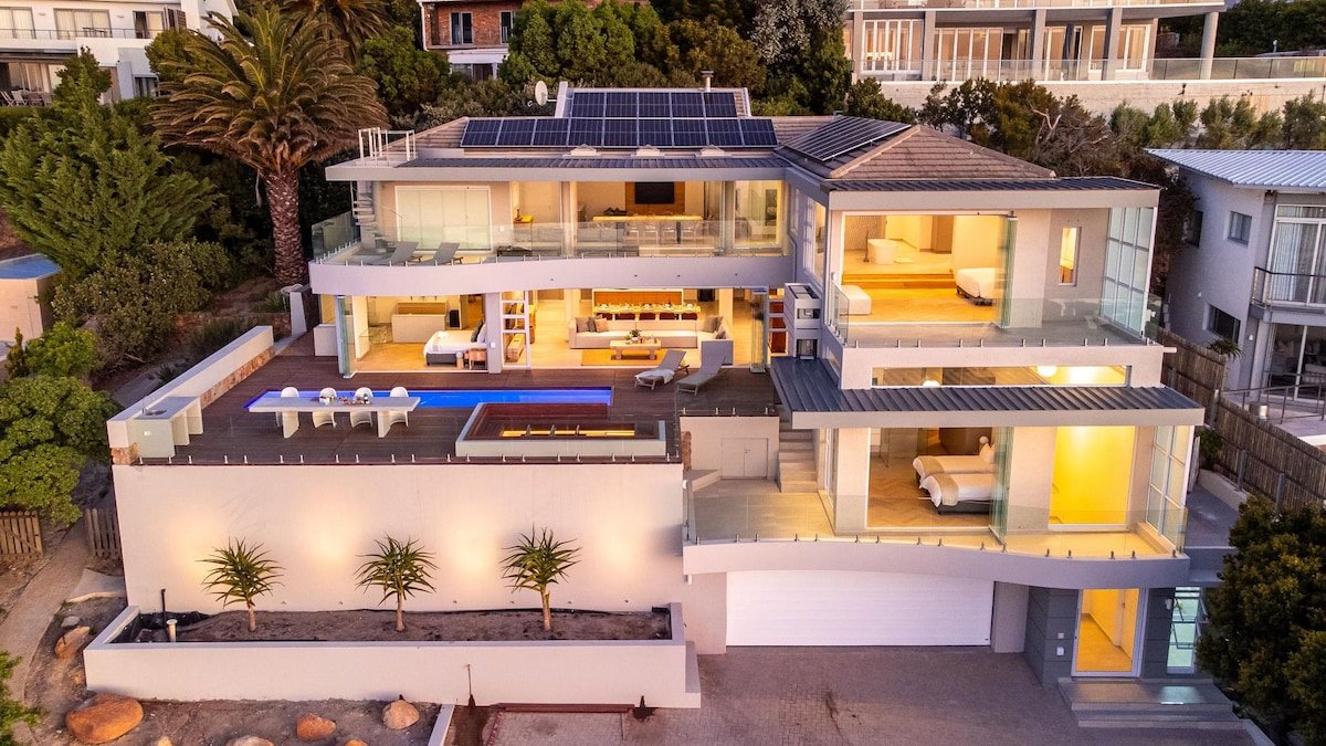 The Summit Camps Bay – Luxury Villa | Views | Pool gallery image 3