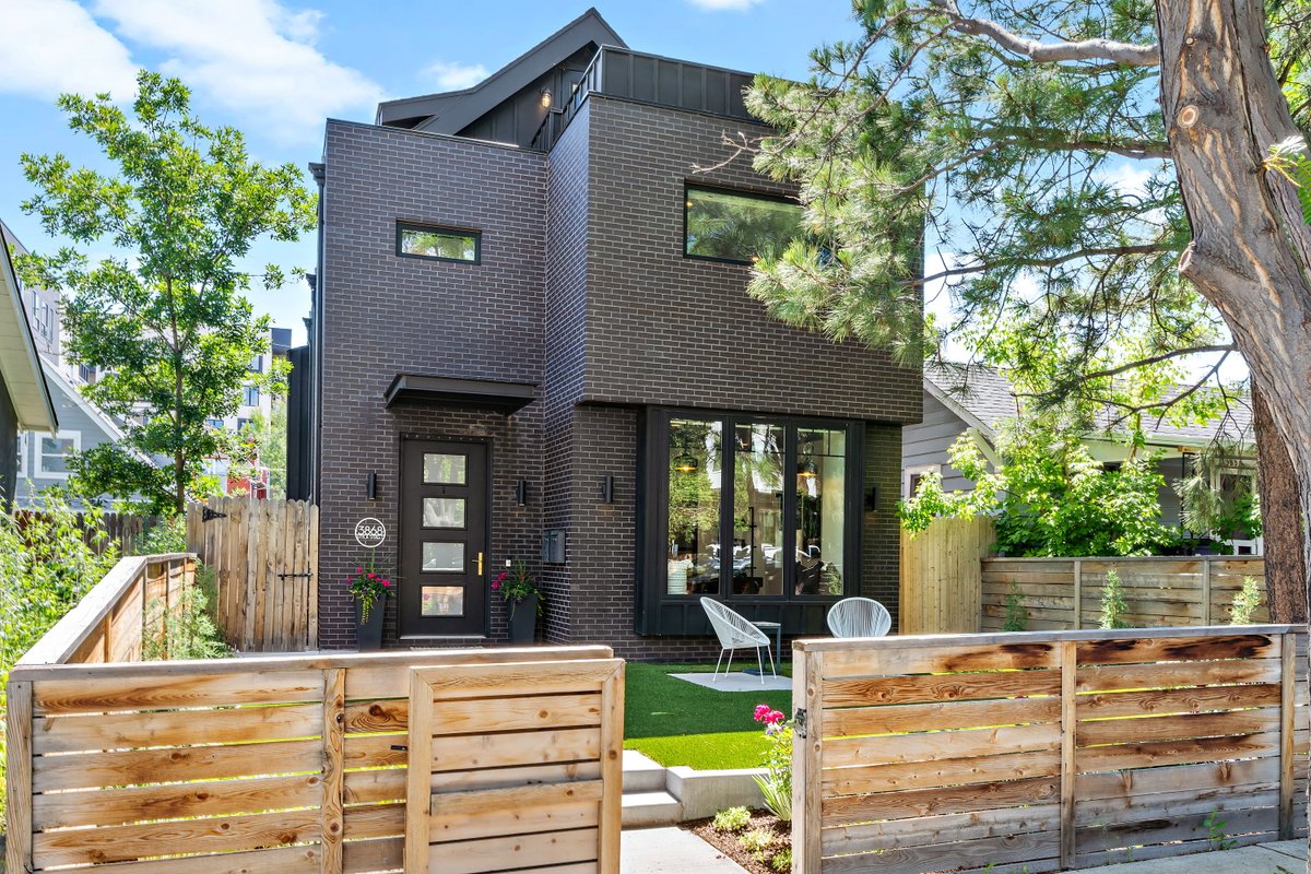 Luxury Home Steps from Tennyson