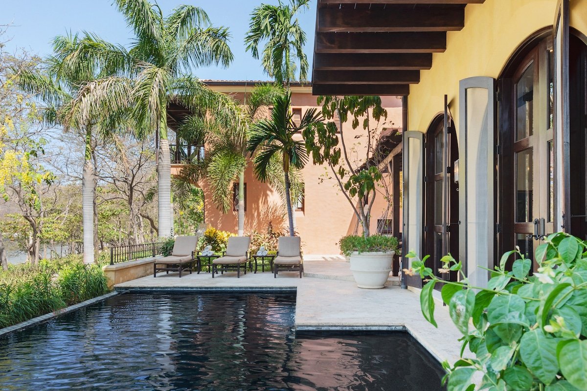 Oceanfront Villa, Pool & Beach Club – Casa Tom gallery image 3