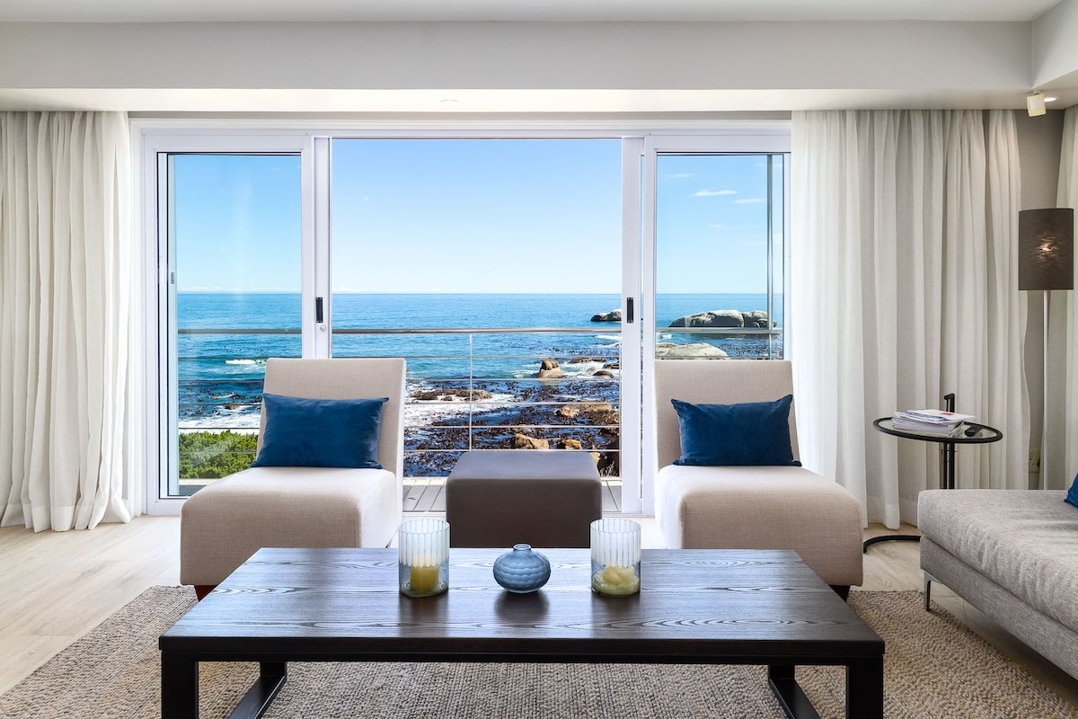 Stylish Villa On Ocean’s Edge, Unique Outdoor Area gallery image 5