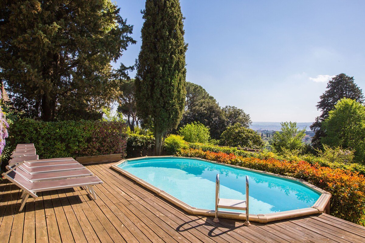 Villa with great view over Florence, pool, Wi-Fi gallery image 3