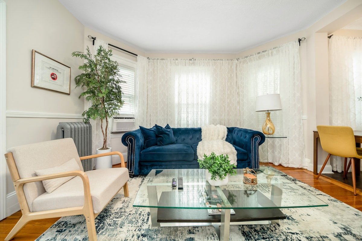 LargeDuplex10Beds w/prkg near Downton gallery image 2