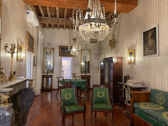 The Olde Prestige gallery image 4