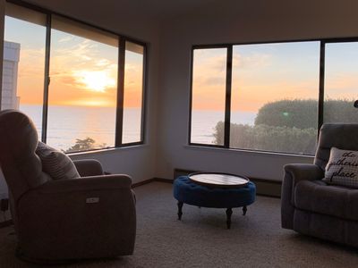 Relaxing Getaway with Breathtaking Ocean Views