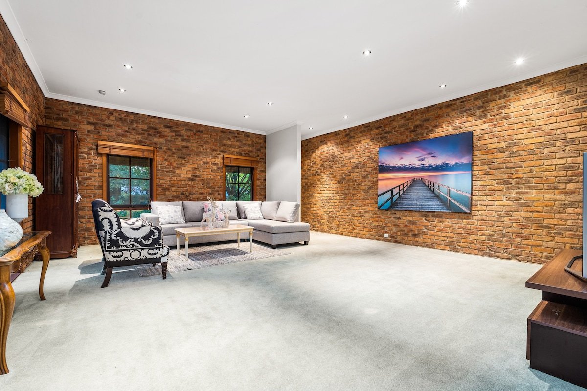 Dream getaway in an oasis gallery image 3