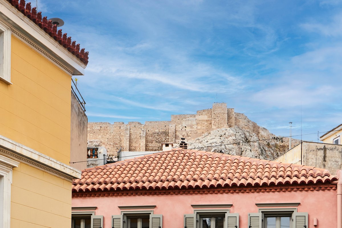 En Plaka – Athens Elegant Estate