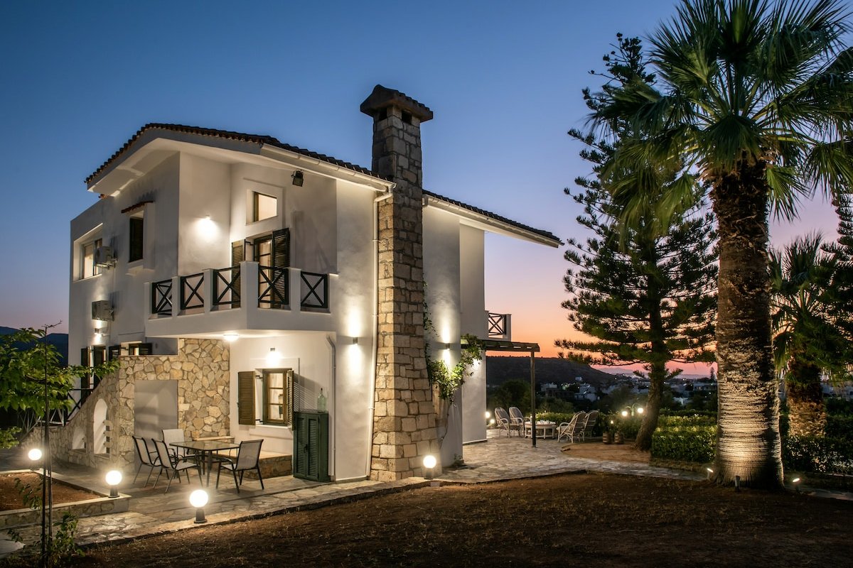 Dievandi Seaview Villa with heated pool gallery image 4