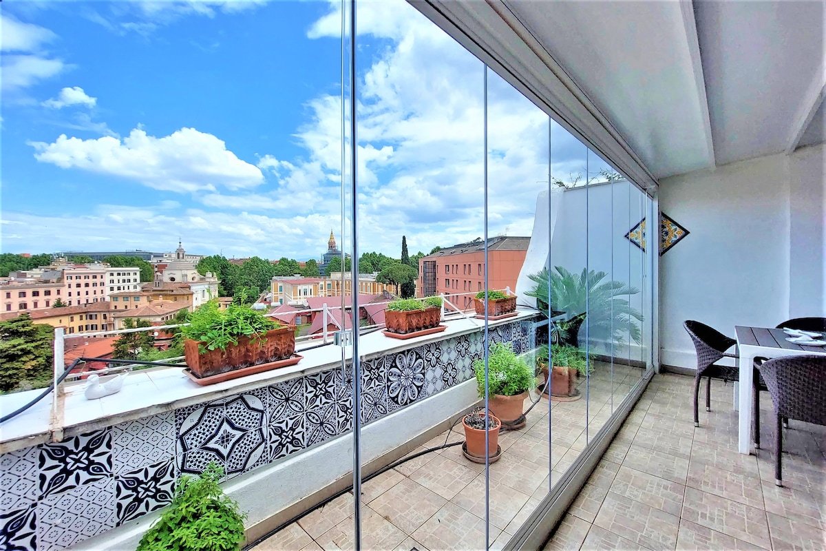 Penthouse with panoramic terrace at the Colosseum gallery image 4