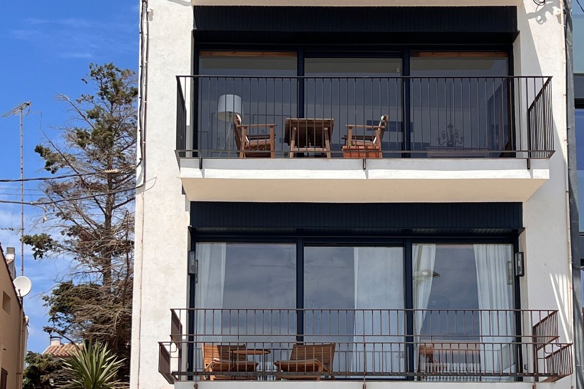 Blaudenit: Un balcón al mar gallery image 5