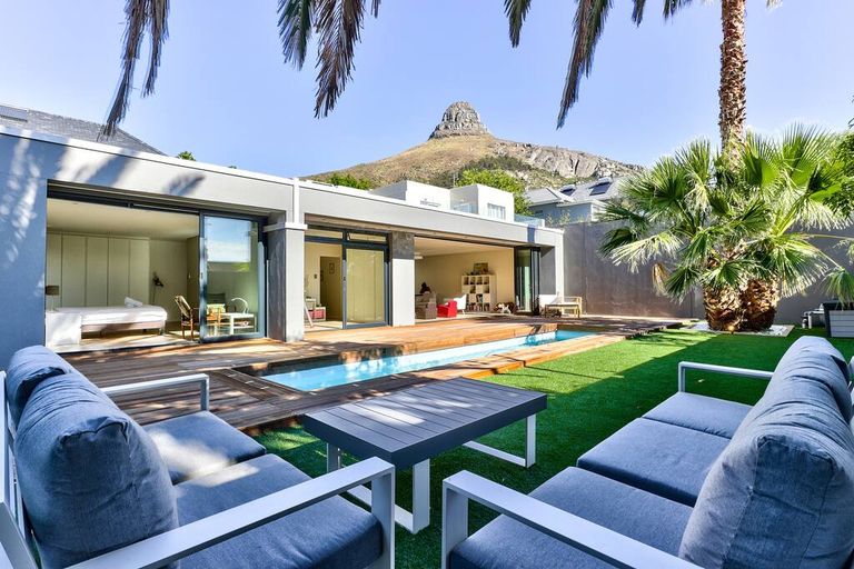 Avenue Le Sueur House featured image