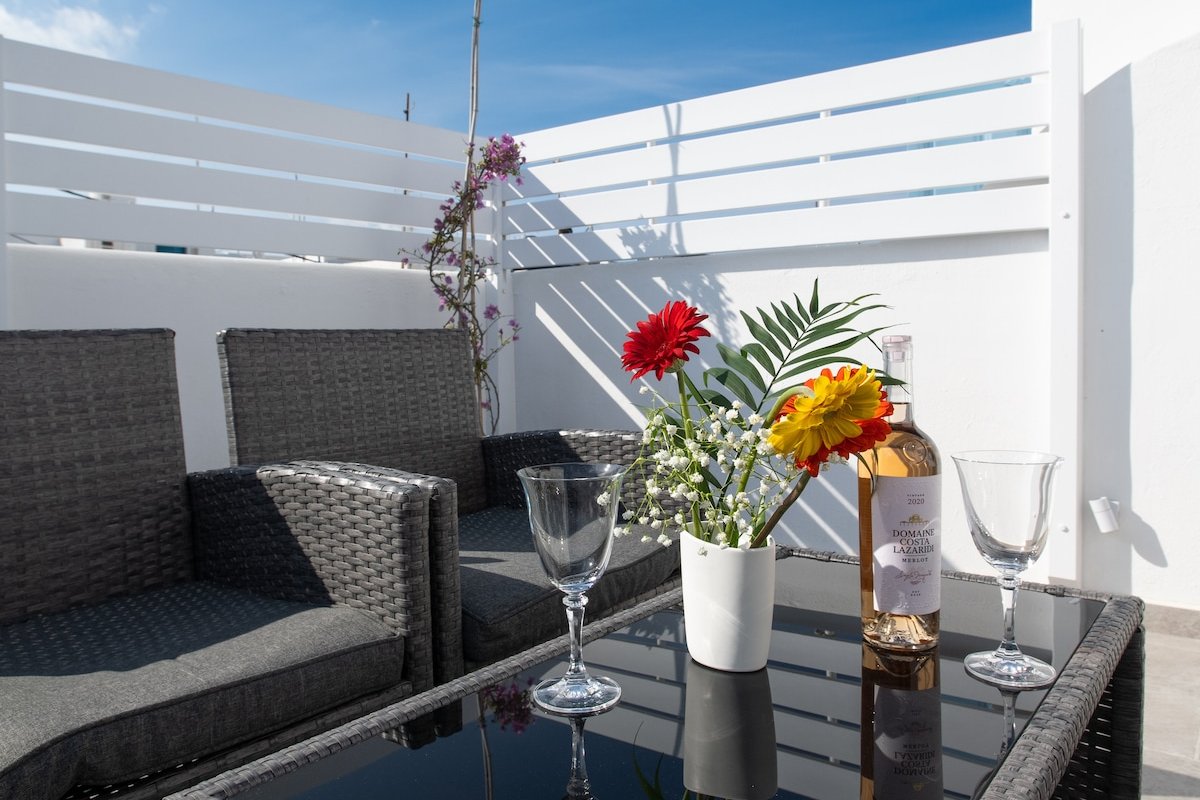 The Mykonos Bougainvillea Grande Townhouse gallery image 5