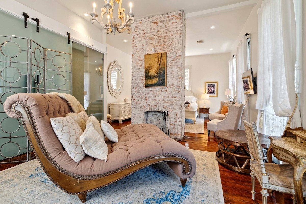 Bright Villa w Heated Pool & Pool Table 5br|4ba gallery image 4