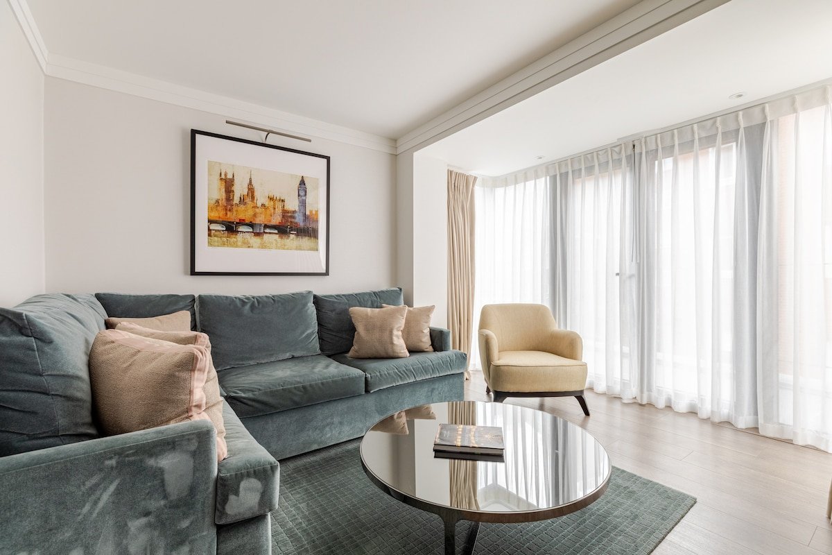 Luxury Two Bedroom Apartment