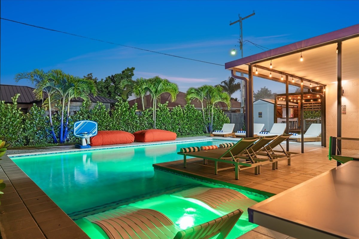 Heated Pool, Pergola + Bar, Smart gym,1000Mbps gallery image 4