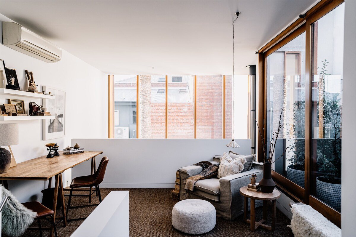 Beautifully curated 2 bedroom home gallery image 5