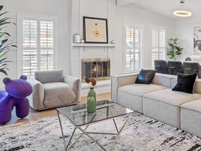 Vacation Home w Pool & Hot Tub 2.6 mile to Strip