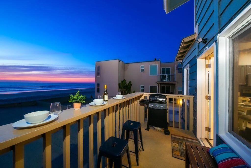 Renovated Coastal Haven w/ Spectacular Ocean Views gallery image 4