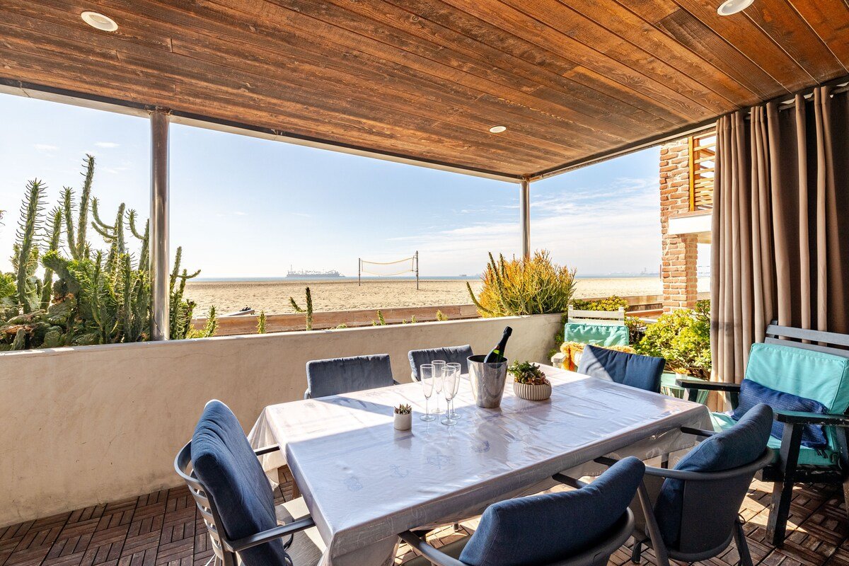 Oceanfront Oasis gallery image 4