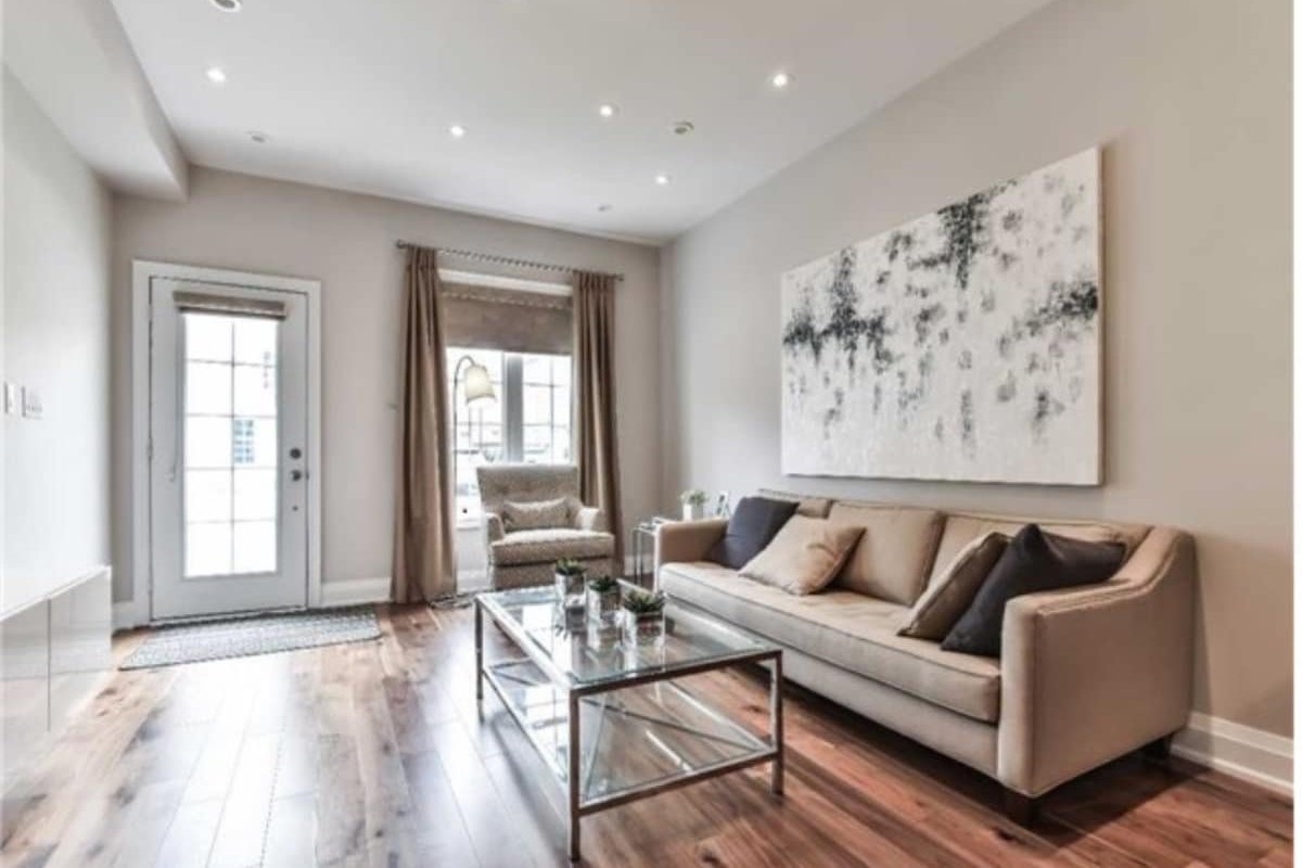 Executive Townhouse 3Br+3Ba in Lawrence Park gallery image 3