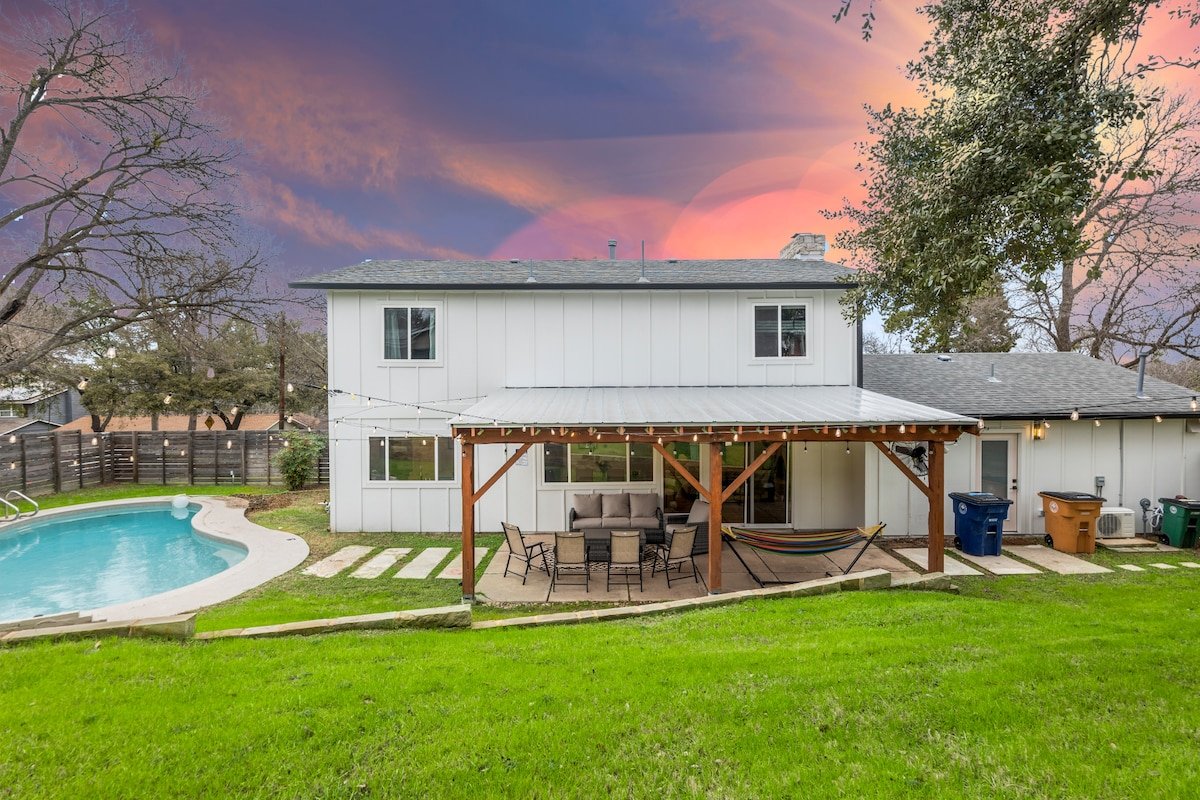 10 mins to DT Austin | Pool | The Big Chill gallery image 5