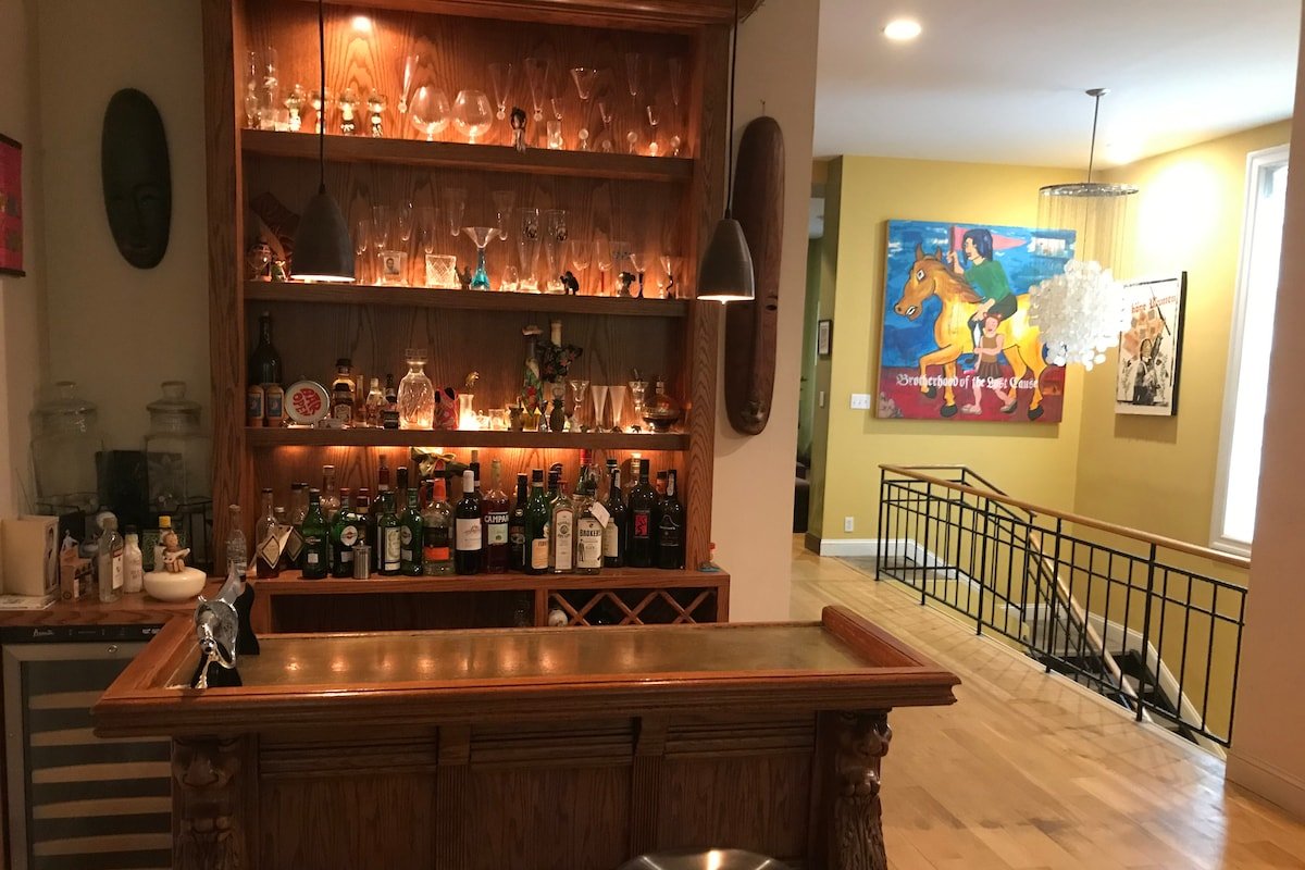 3 bedroom with chef’s kitchen/private back patio gallery image 5