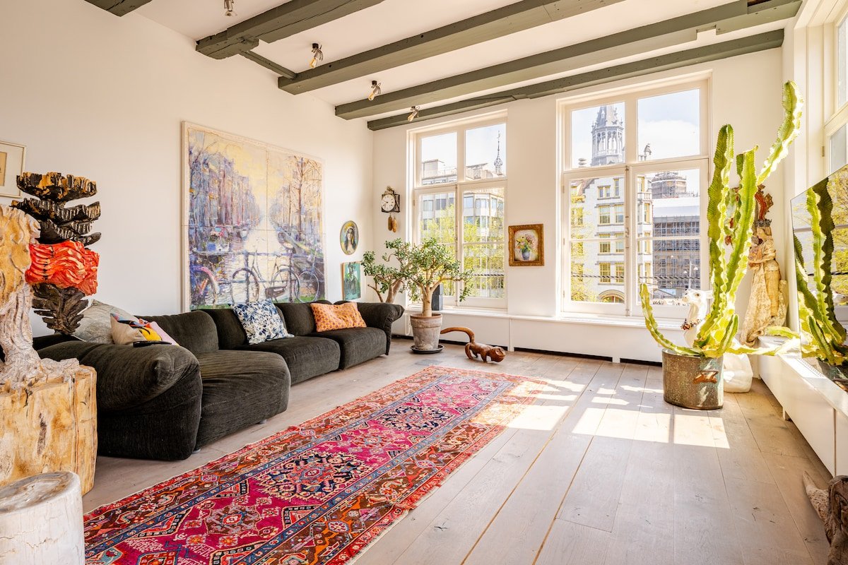 luxurious Canal house Amsterdam gallery image 3