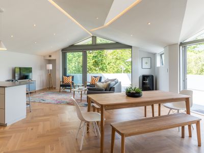 The Loft Apartment – 4 Oakdale Rd