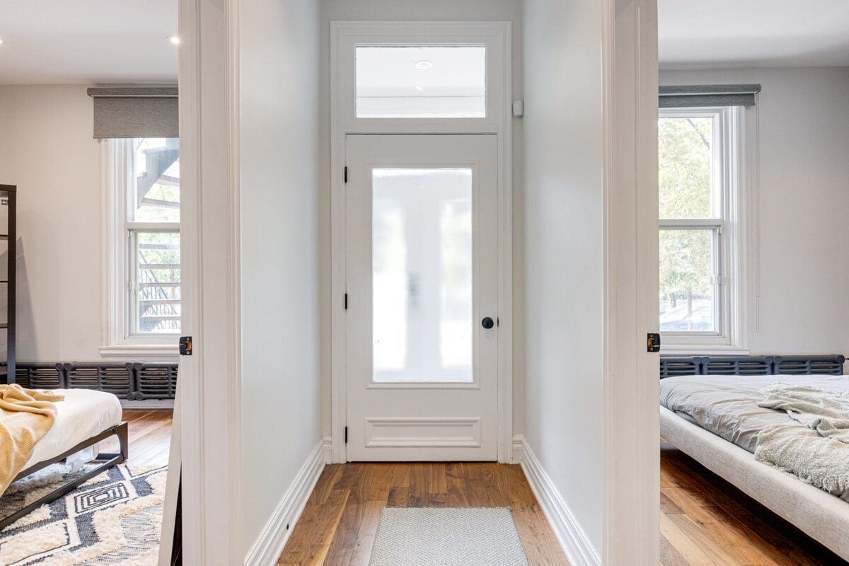 Mile End Luxury Retreat- Large 3BR+office gallery image 5