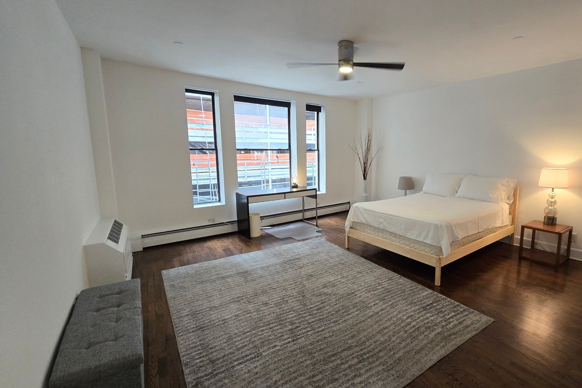 LUX Spacious Elevator Fullfloor apt