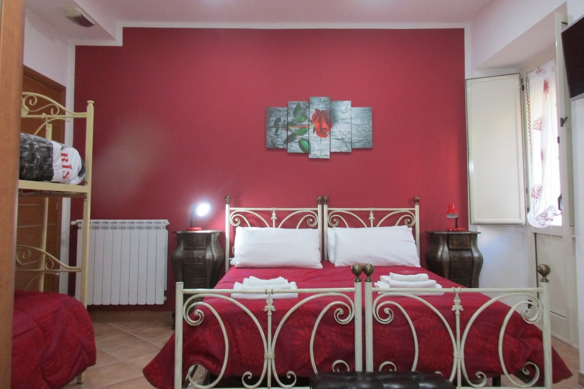 La Rosa di Napoli B&B intero appartamento gallery image 4