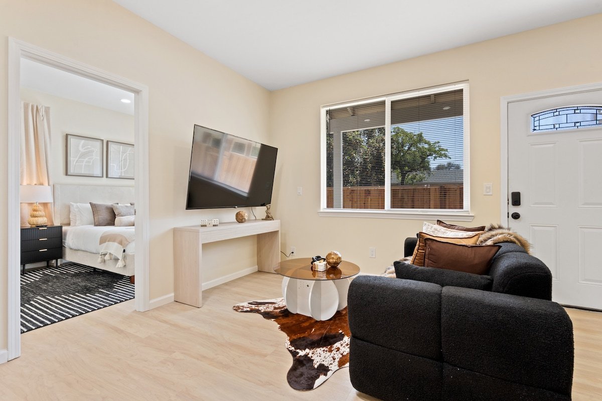 *NewLux! Tech Exec Paradise Escape!Sunnyvale2bd1bt gallery image 5