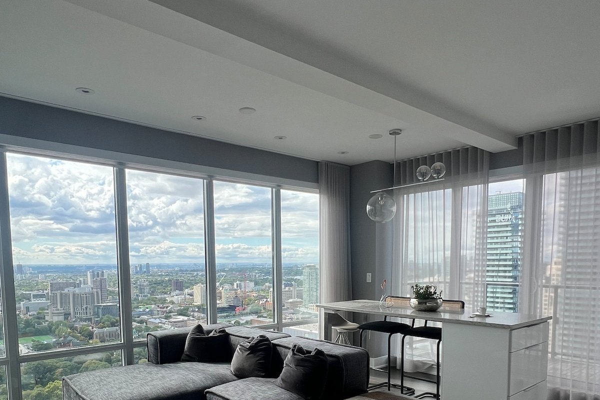Condo with CN Tower Views gallery image 2