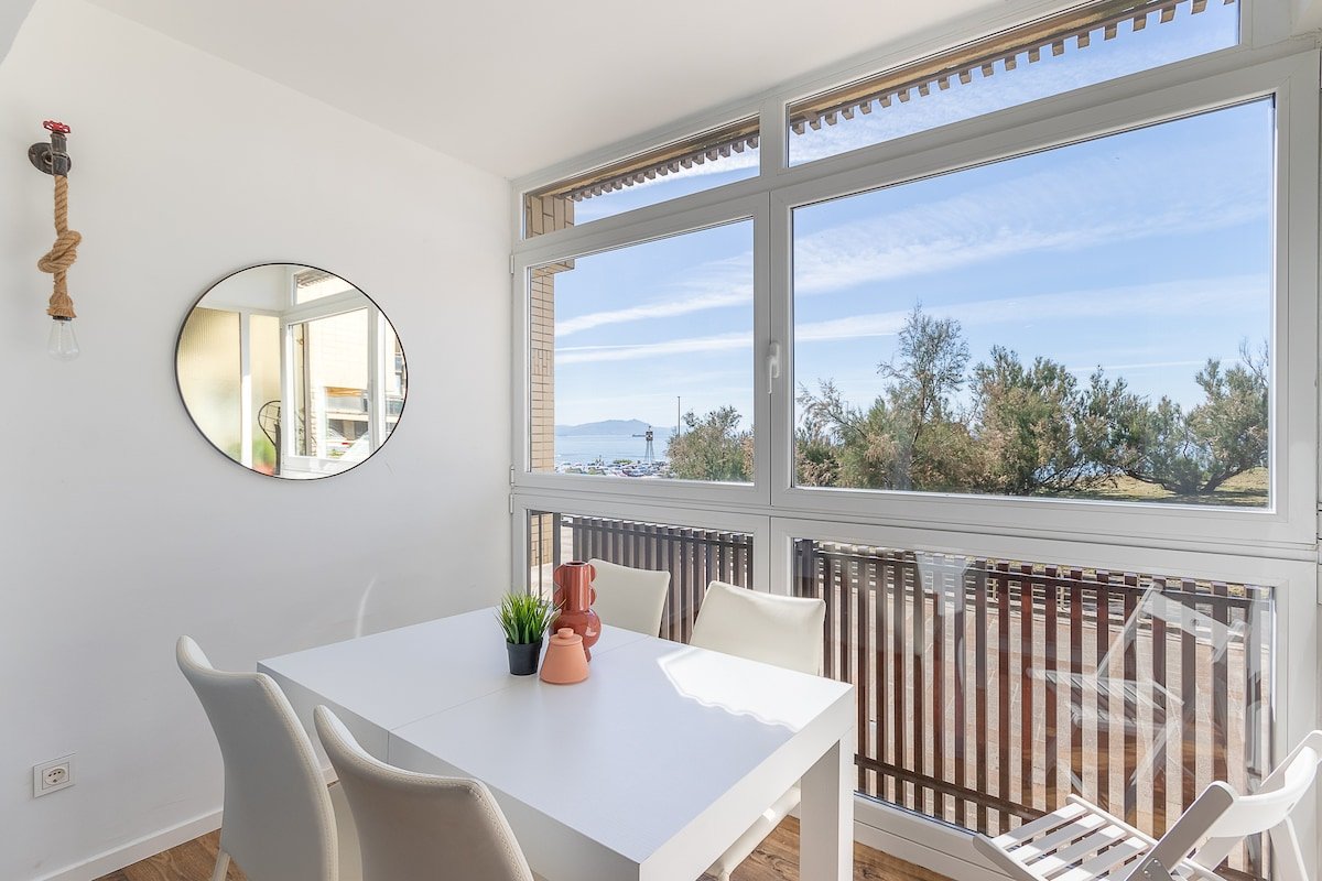 PRIMERA LÍNEA DE PLAYA & CLUB by ALOHA Bilbao gallery image 2